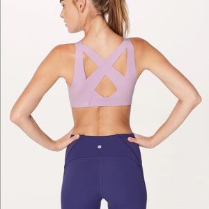Lululemon Enlite bra in lalic